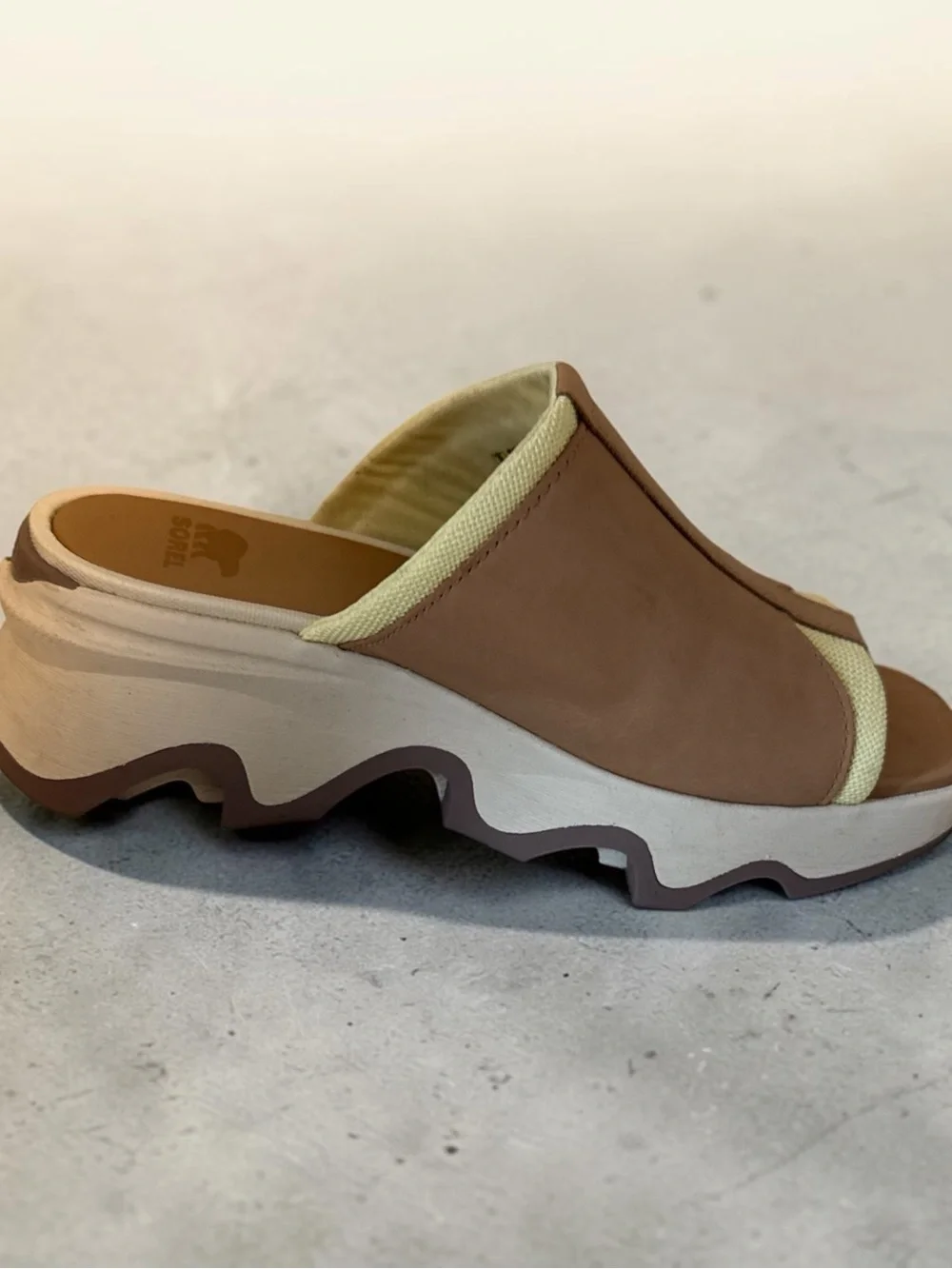Sorrel Women’s Kinetic Impact High Slide Sandal size 8